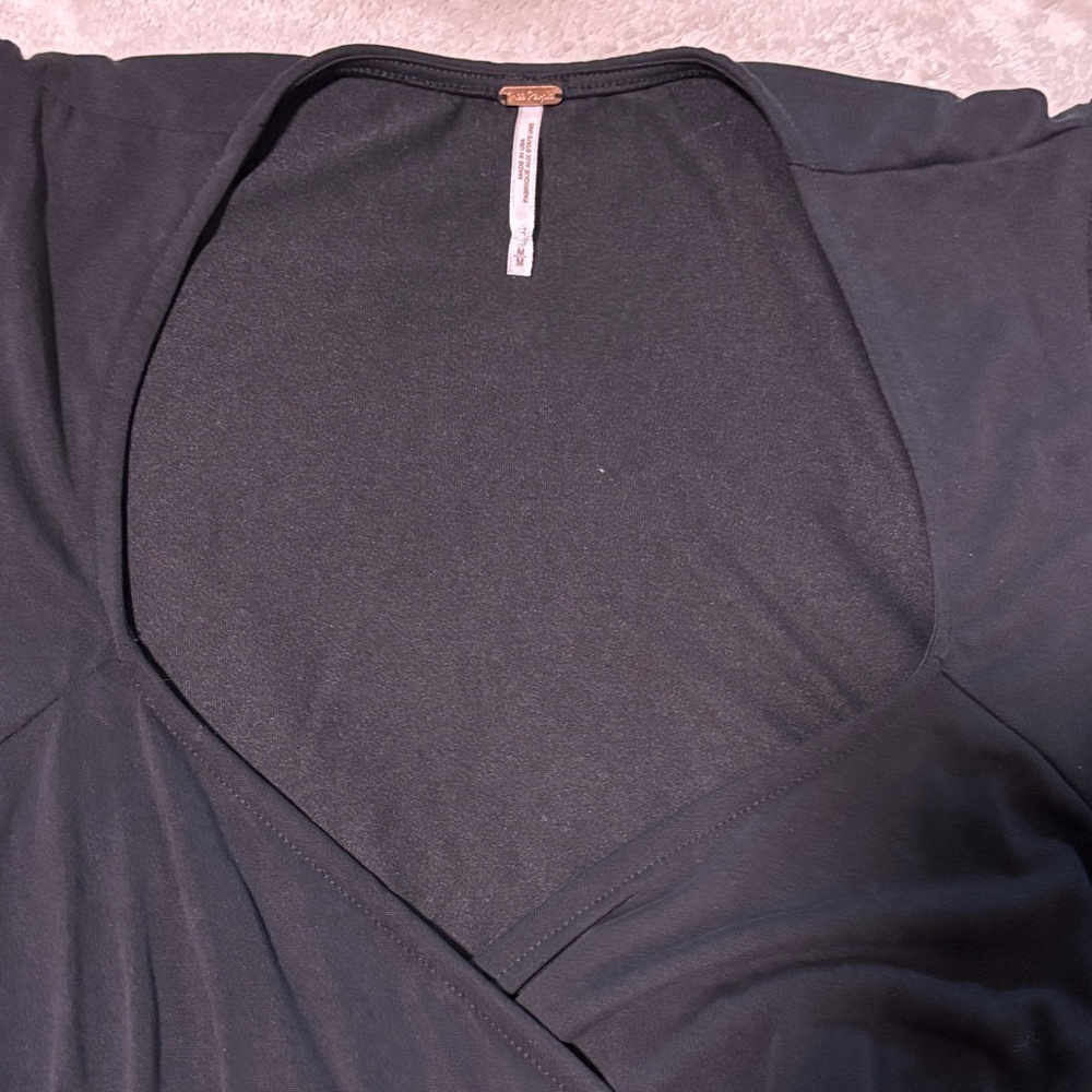 Free People… Black Faux Wrap Puff Sleeve Top W Long Sash… NWOT… Sz Medium - Picture 3 of 6